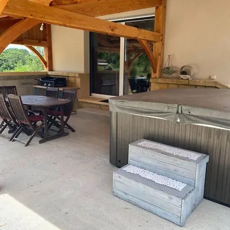 Maison A La Campagne Avec Piscine Et Jacuzzi Cadouin